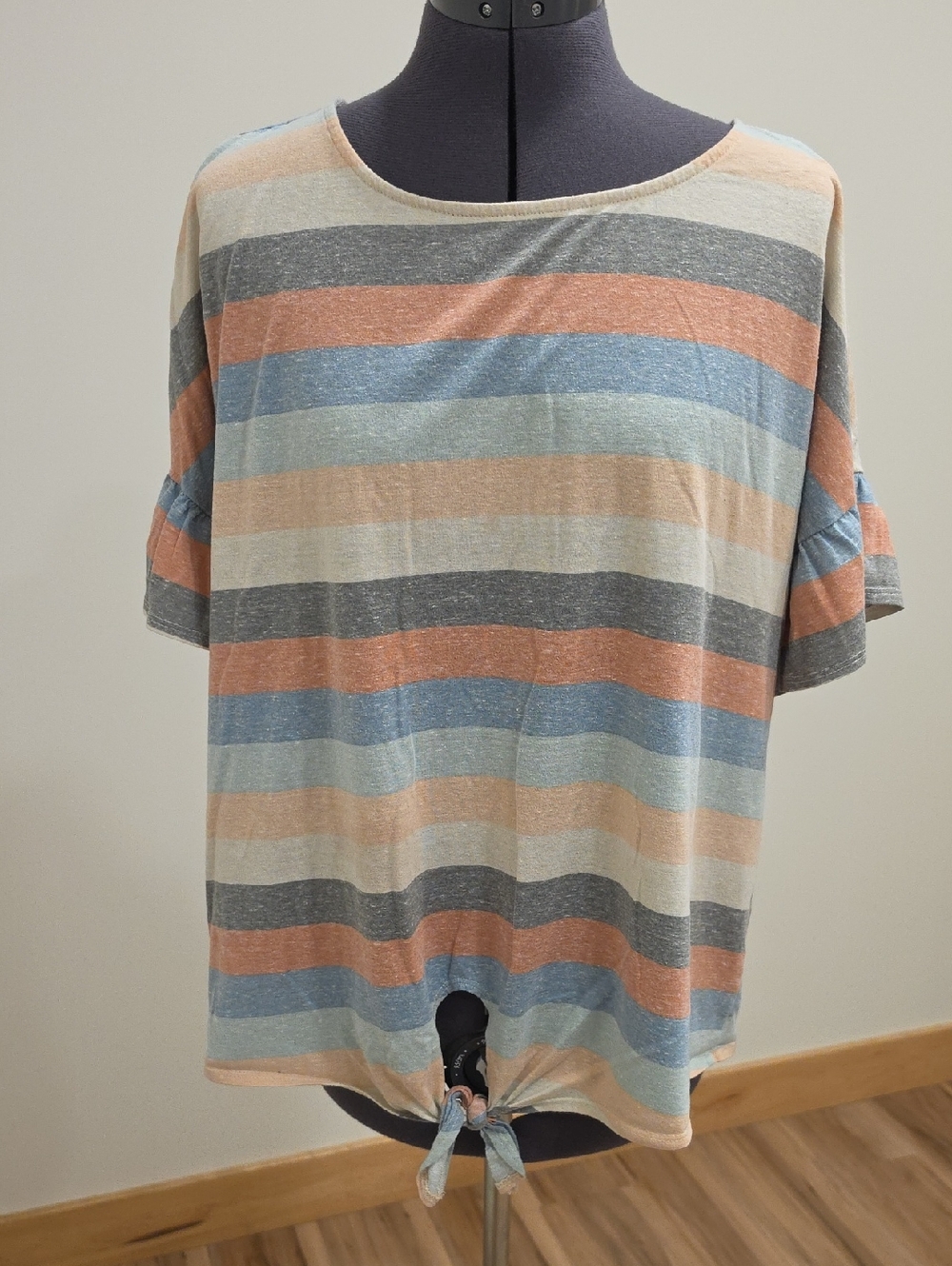 Striped Tie-Hem Short Sleeve Tee in Blue, Peach & Gray